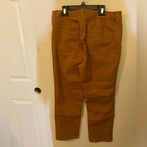 DG2 Dianne Gilman Cropped Jeans Carmel Color Size 10 Button and Zip